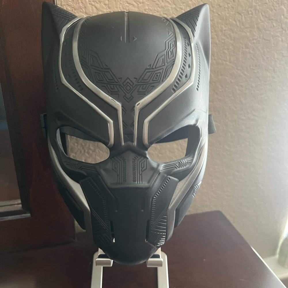 Black panther Mask New without tag